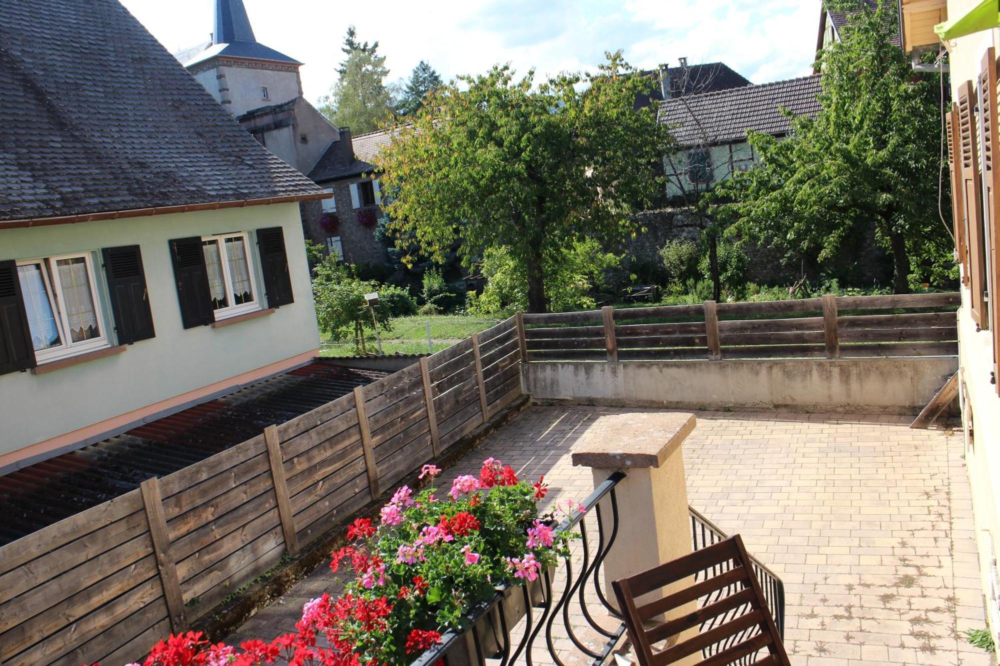 De La Tour Des Fripons. Holiday home